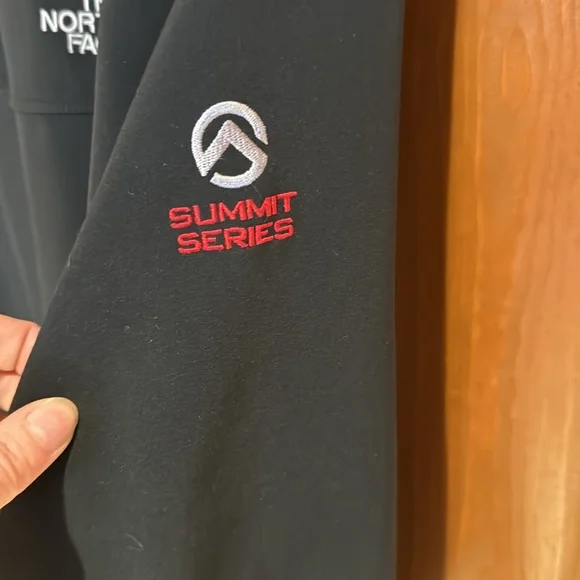 North face shell - Picture 3 of 5